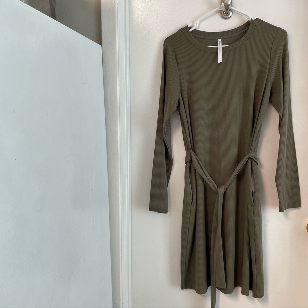 Brand new dress with pockets both sides